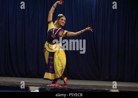 Bharathya natyam ist einer der klassischen Tanzformen Indiens von der Staat Tamil Nadu. Beliebt ist es nicht nur in Indien, sondern in der ganzen Welt Stockfoto