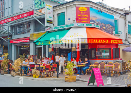 Die Rue des Rosiers, Marché aux Puces, Saint-Ouen, Paris, Frankreich Stockfoto