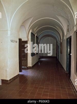 GALERIA INTERIOR DEL CLAUSTRO. Lage: CONVENTO DE LAS CARMELITAS, Toledo, Spanien. Stockfoto