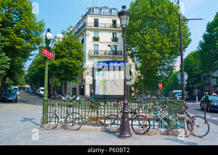 Chateau Rouge, Metro Station, Goutte d'Or, Paris, Frankreich Stockfoto