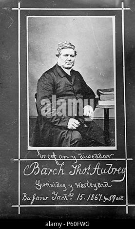 Er cof bin y diweddar Barch Thos Aubrey.. [Graphic].. 1 Negativ: Glas, nassen Collodium, b&w; 11 x 16,5 cm. ca. 1865. Thomas, John, 521er cof bin y diweddar Barch Thos Aubrey.. NLW 3362871 Stockfoto