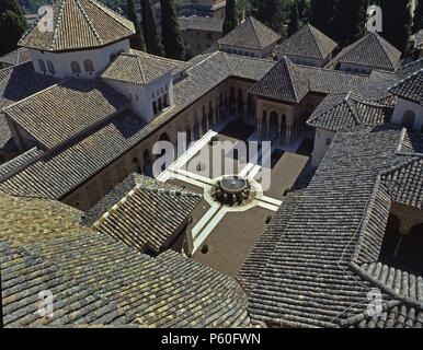 PATIO DE LOS LEONES CONSTRUIDO POR MOHAMMED V - SIGLO XIV. Ort: ALHAMBRA - PATIO DE LOS LEONES, Granada, Spanien. Stockfoto