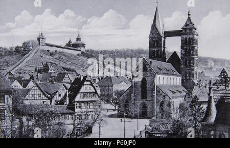 N/A. Englisch: Esslingen am Neckar. Blick auf die Altstadt mit der Stadt Kirche (Stadtkirche) und der Befestigungsanlagen. Von der Postkarte aus den frühen 1900er Jahren abgeschnitten. zwischen 1900 und 1905. Fotograf: unbekannt Herausgeber: Gebrüder Metz, Tübingen) 530 Esslingen am Neckar 1900s Stockfoto