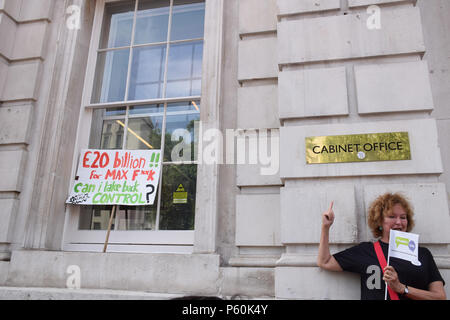 Anti Brexit Demo, London, 23. Juni 2018 UK. Kampagne für einen Menschen auf der abschließenden Brexit beschäftigen. An das Cabinet Office bei 70 Whitehall Protest Stockfoto