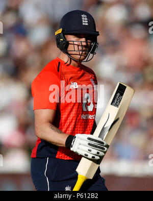 Edgbaston, Birmingham, Großbritannien. 27 Juni, 2018. Internationale Twenty20 Cricket, England und Australien; Jason Roy ist der zweite England Wicket zu Fallen gefangen die Bowling von Billy Stanlake für 44 Credit: Aktion plus Sport/Alamy leben Nachrichten Stockfoto