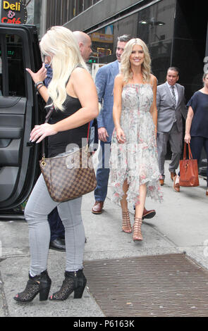 NEW YORK, NY, 27. Juni 2018: Christina El Moussa bei Good Morning America, über neue Version von Flip or Flop sprechen und arbeiten mit ihrem Ex-Mann Tarek el Moussa und neue Show Christina an der Küste in New York. Juni 27, 2018 Credit: RW/MediaPunch Stockfoto