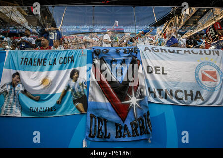 St. Petersburg, Russland. 26 Jun, 2018. Argentinien Fans vor der 2018 FIFA World Cup Gruppe D Match zwischen Nigeria und Argentinien bei Sankt Petersburg Stadion am 26. Juni 2018 in Sankt Petersburg, Russland. (Foto von Daniel Chesterton/phcimages.com) Credit: PHC Images/Alamy leben Nachrichten Stockfoto