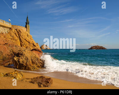 Statue der Minerva an der Strandpromenade von Lloret de Mar, Costa Brava, Katalonien, Spanien Stockfoto