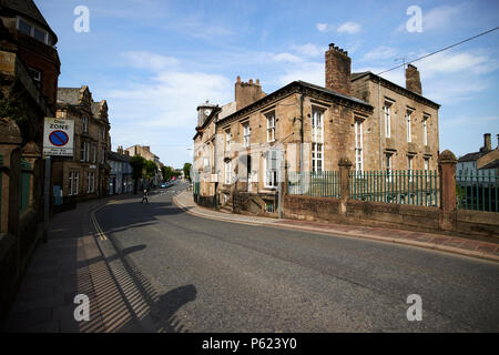 Die cocker Brücke über den Fluss cocker zu Hauptstraße Cockermouth Cumbria England Großbritannien Stockfoto