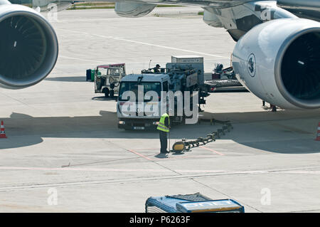 Paris, Frankreich, 16.Juni, 2018 der Flughafen Charles de Gaulle, Air France Airbus A380 die Vorbereitung für den Start, Abflug Stockfoto