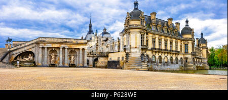 Schöne Chateau de Chantilly, Panoramaaussicht, Frankreich. Stockfoto