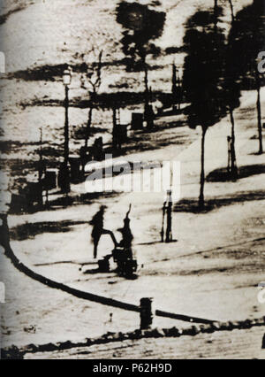 N/A. Englisch: Detail des Boulevard Du Temple von Louis-Jacques Mandé Daguerre (1787 - 1851): ein Mann, der stand noch immer seine Stiefel poliert lange genug zu zeigen. 1838/1839. Louis Daguerre (1787 - 1851) Alternative Namen Louis Jacques Mandé Daguerre Beschreibung der französische Physiker, Photograph, Maler, Erfinder und Chemiker Geburtsdatum / Tod 18. November 1787 vom 10. Juli 1851 Ort der Geburt / Todes Cormeilles-en-Parisis Bry-sur-Marne Authority control: Q 131405 VIAF: 44310225 ISNI: 0000 0001 1471 4125 ULAN: 500022993 87136265 LCCN: n Open Library: OL 2409647 ein WorldCat 405 Daguerre 2 Stockfoto