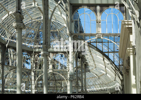 Madrid, Spanien, Juli 2016: Cristal Palace in alten Park Retiro in Madrid Stockfoto