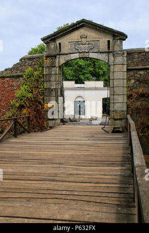 Porton de Campo (Stadttor) in Colonia del Sacramento, Uruguay. Es ist eine der ältesten Städte in Uruguay Stockfoto