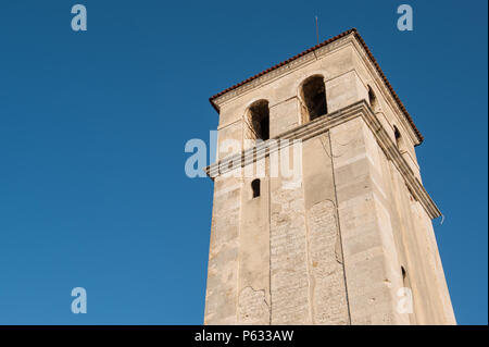 Der Turm der Kathedrale in der Stadt Pula, Istrien, Kroatien Stockfoto