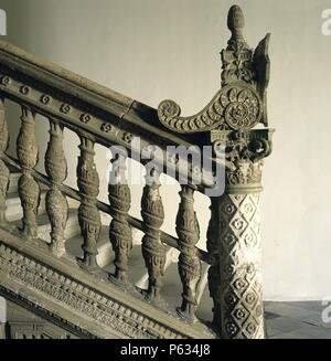 MUSEO DE SANTA CRUZ (S. XVI). ESCALERA DE ALONSO COVARRUBIAS. Stockfoto