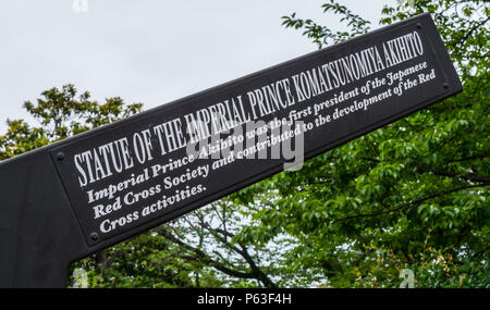 Statue des kaiserlichen Prinzen Komatsunomiya Akihito in Tokio - Tokyo/Japan - Juni 12, 2018 Stockfoto