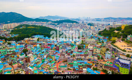 Luftaufnahme von Gamcheon Culture Village in Busan in Südkorea. Stockfoto