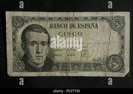 DINERO: BILLETE DE CINCO PESETAS DE 1951. ANVERSO: RETRATO DE JAIME BALMES. Stockfoto