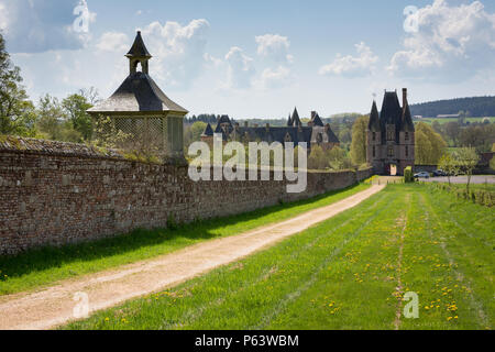 Chatelet oder Torhaus des Schlosses von Valenciennes, gebaut von Jean le Veneur, Stockfoto