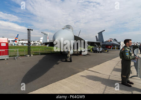 BERLIN, DEUTSCHLAND - 25 April 2018: "Carrier"-gestützte Multirole fighter Boeing F/A-18E Super Hornet. United States Navy. Ausstellung die ILA Berlin Air Show 2018 Stockfoto