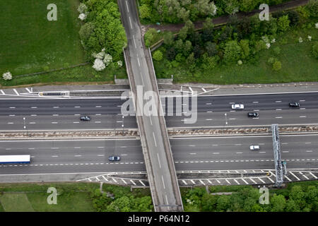 Luftaufnahme nördlich der M25 östlich von merstham in der Nähe von Redhill, Surrey, Großbritannien Stockfoto