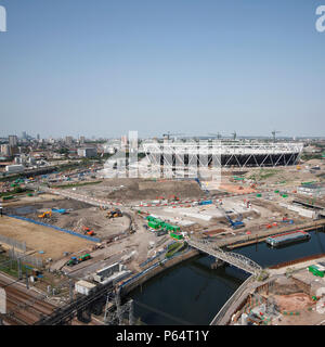 Olympiastadion während der Bauphase, Stratford, London, UK, Morgen, August 2009, West suchen Stockfoto