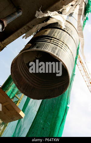 Abfälle Shute, Bau hinter dem mehr Cafe, Diera, Dubai, Vereinigte Arabische Emirate, März 2007. Stockfoto
