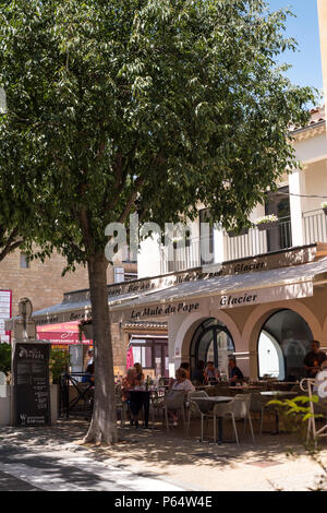 Chateauneuf-du-Pape Carpentras Vaucluse Provence-Alpes-Côte d'Azur Frankreich Stockfoto