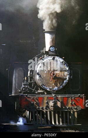 Ein 2-4-0-T von Henschel von Cassel Deutschland 1912 gebaut als ihre Werke Nummer 11677 an Ruben Martiner Villena Sugar Mill Kuba am Freitag, 15. April 1988. Stockfoto