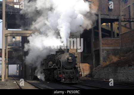 Eine chinesische SY 2-8-2 an Beichang Wäsche im November 2006. Stockfoto