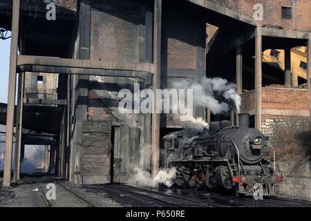 Eine chinesische SY 2-8-2 an Beichang Wäsche im November 2006. Stockfoto