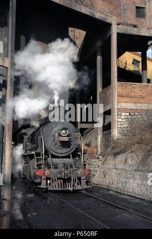 Eine chinesische SY 2-8-2 an Beichang Wäsche im November 2006. Stockfoto