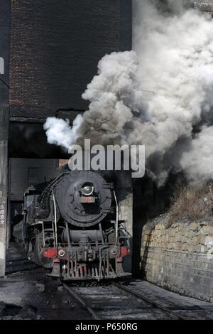 Eine chinesische SY 2-8-2 an Beichang Wäsche im November 2006. Stockfoto