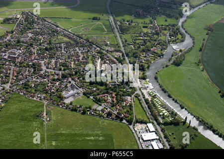 Luftaufnahme südlich der Themse in Wallingford, Oxfordshire, Großbritannien Stockfoto