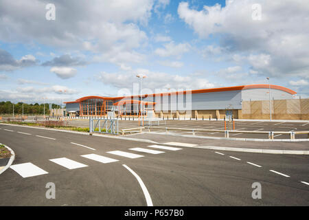 Die neue B&Q store Entwicklung in Dover, baute das alte Geschäft im Zentrum der Stadt mit eingeschränktem Zugang zu ersetzen. Am Stadtrand von entfernt Stockfoto