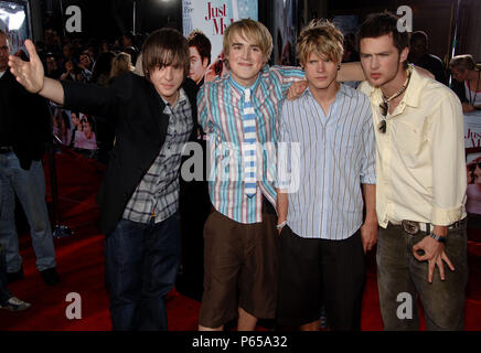 McFly am gerade mein Glück Premiere am National Theatre in Los Angeles. Mai 9, 2006. - McFly012. jpgMcFly 012 Veranstaltung in Hollywood Leben - Kalifornien, Red Carpet Event, USA, Filmindustrie, Prominente, Fotografie, Bestof, Kunst, Kultur und Unterhaltung, Topix prominente Mode, Besten, Hollywood Leben, Event in Hollywood Leben - Kalifornien, Roter Teppich und backstage,, Kunst, Kultur und Unterhaltung, Fotografie, Anfrage tsuni@Gamma-USA.com, Musik Prominente, Musiker, Music Group, 2000 bis 2009 Stockfoto