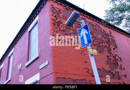 Heruntergekommene Reihenhäuser Viktorianischen Häuser Abriss wartet, Salford, in der Nähe von Manchester, England, UK. Der Salford regeneration Ziel ist es, zu gewährleisten, dass jede Stockfoto