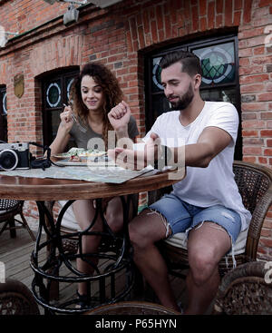 Portrait von herrlich romantisches Paar sitzen in einem Café mit Kaffee Stockfoto