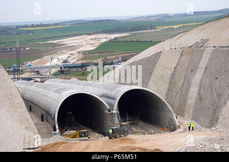 Baldock umgehen, auf der A505, Hertfordshire, England. Die neue Umgehung beteiligten von über einer Million Kubikmeter Erde. Die Regelung wurde entworfen und con Stockfoto