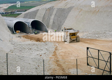 Baldock umgehen, auf der A505, Hertfordshire, England. Die neue Umgehung beteiligten von über einer Million Kubikmeter Erde. Die Regelung wurde entworfen und con Stockfoto