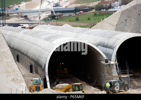 Baldock umgehen, auf der A505, Hertfordshire, England. Die neue Umgehung beteiligten von über einer Million Kubikmeter Erde. Die Regelung wurde entworfen und con Stockfoto