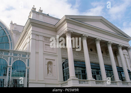 Die Außenseite des Royal Opera House. Covent Garden, London, Vereinigtes Königreich. Stockfoto