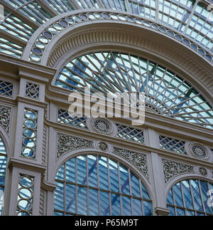 Die Außenseite des Royal Opera House. Covent Garden, London, Vereinigtes Königreich. Stockfoto