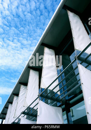 SA 1 Technium Gebäude, Swansea, Wales, UK. Technium Swansea umfasst zwei Gebäude und liegt an der SA1 Swansea Waterfront Development in South entfernt Stockfoto