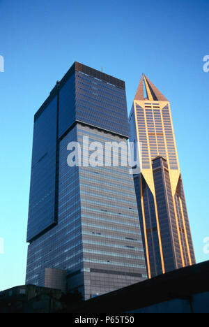 Modernes hohes Gebäude in Shanghai, China, 2003. Stockfoto