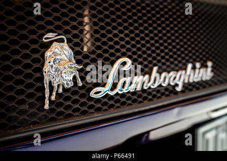 Hintere Emblem eines Sportwagen Lamborghini Diablo GT, 2001. Ausstellung 31. Oldtimertage Berlin-Brandenburg (31 Berlin-Brandenburg Oldtimer Tag). Stockfoto