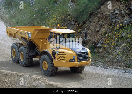 Volvo A40D artikuliert Muldenkipper. Stockfoto