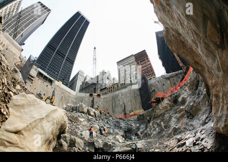 Tief in Grundgestein in Turm 4, Lower Manhattan, New York City, USA Stockfoto