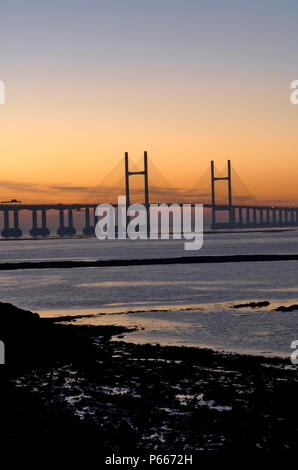 Autobahn M4 nach Wales über Zweiten Severn Crossing Bridge River Severn Estuary Gloucestershire, Großbritannien. Diese Brücke ist das 'neue' M4 Zweite Severn Crossing. Stockfoto